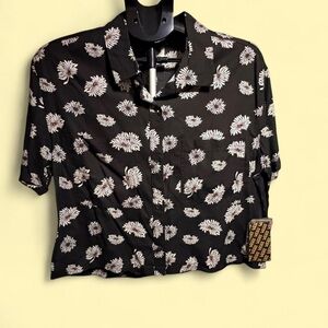 🌼 Vans Valet Floral Woven Top 🌼